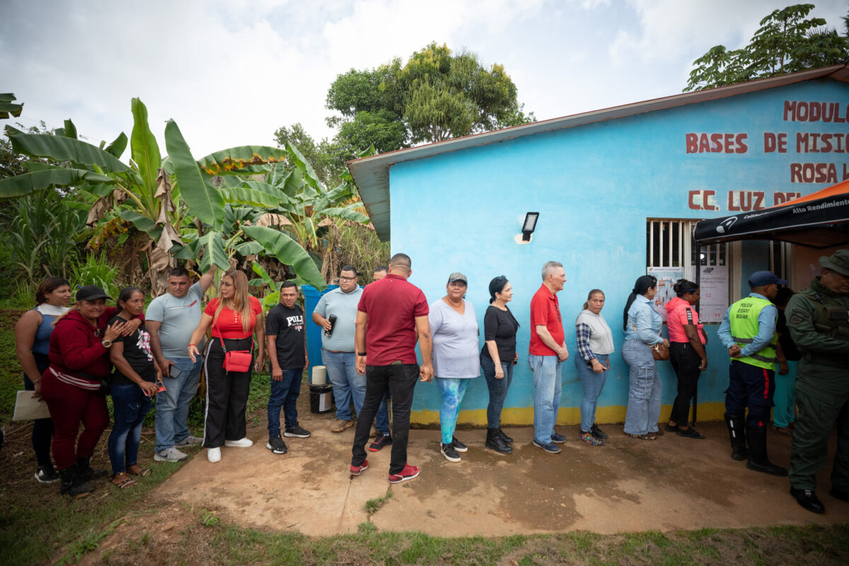 El CNE anunció el cierre de mesas de votación en las elecciones regionales y legislativas