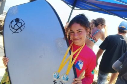 Adolescente venezolana busca recursos para participar en el Sudamericano de Surf 2025 en Perú: “Es una oportunidad única”