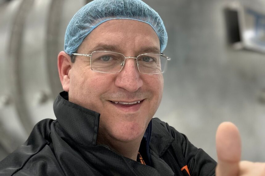 Abel Avella, el venezolano que ofrece conexión a Internet desde el espacio