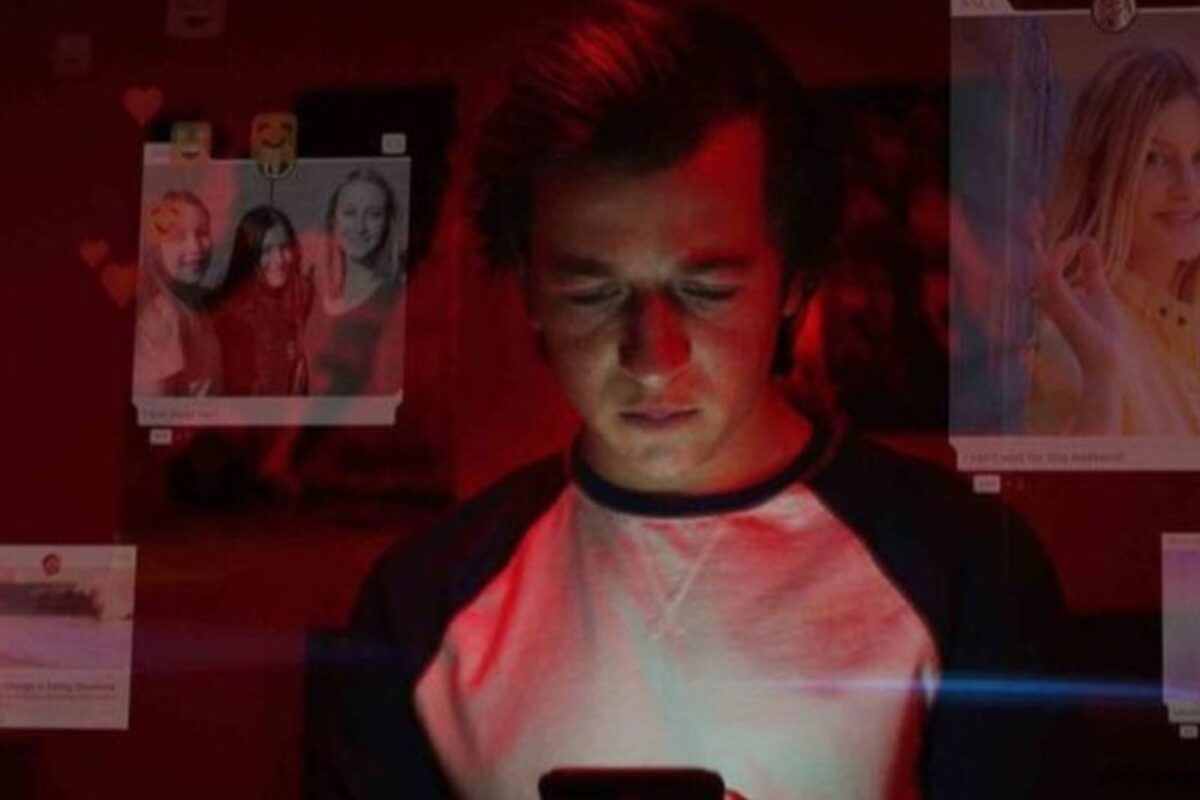 Series y películas que hablan del impacto de las redes sociales en niños y adolescentes