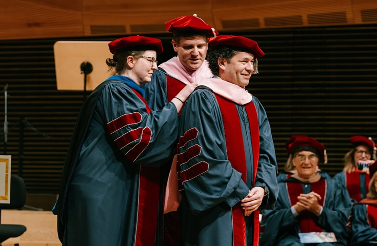 Gustavo Dudamel recibió título honorífico de la Escuela Juilliard en Nueva York