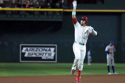 Eugenio Suárez se convirtió en el cuarto venezolano con más jonrones en Grandes Ligas