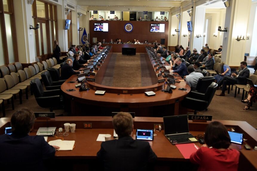 OEA sobre crímenes de lesa humanidad en Venezuela: “El poder funciona como una organización criminal”