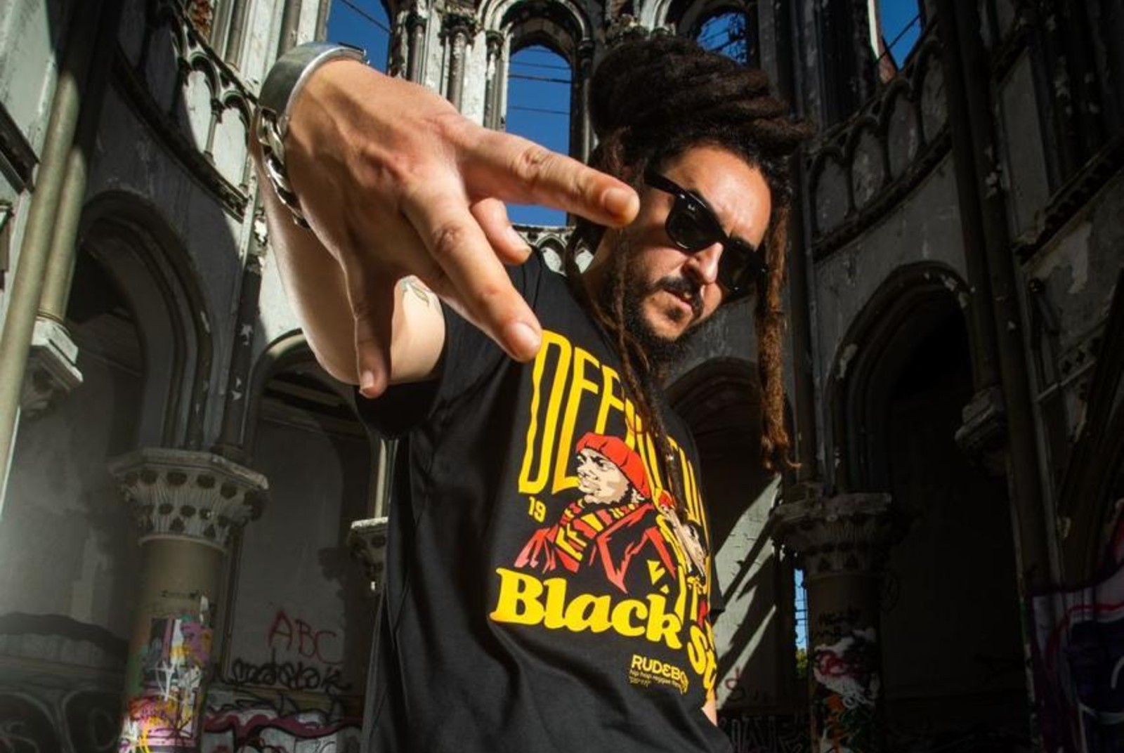 Morodo: “Vengo de la vieja escuela del hip hop y de la música combativa”