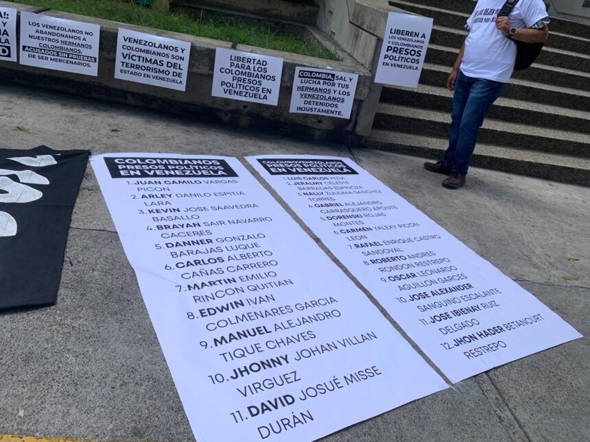 Ruta Global por la Justicia: familiares de presos políticos se concentraron frente a la Embajada de Colombia en Caracas