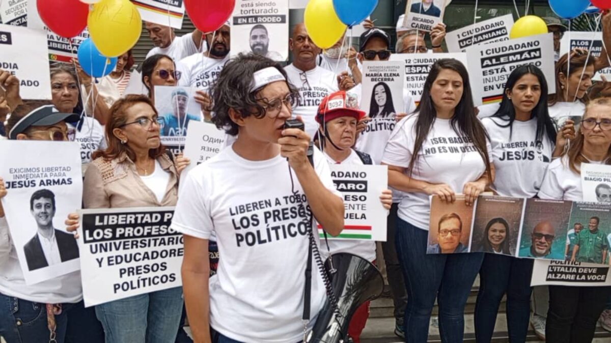 Ruta Global por la Justicia: familiares de presos políticos se concentraron frente a la sede de la Unión Europea en Caracas