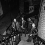 Viniloversus estrenó “Vértigo”, primer adelanto de su nuevo álbum La Frontera Viniloversus presentó su versión de “Ausencia” en tributo a Dermis Tatú