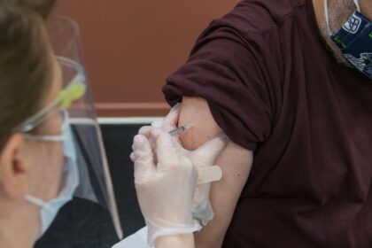 EE UU busca desarrollar una vacuna universal a partir de virus desactivados
