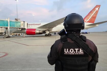 Llegaron a Venezuela 90 migrantes en un vuelo desde EE UU