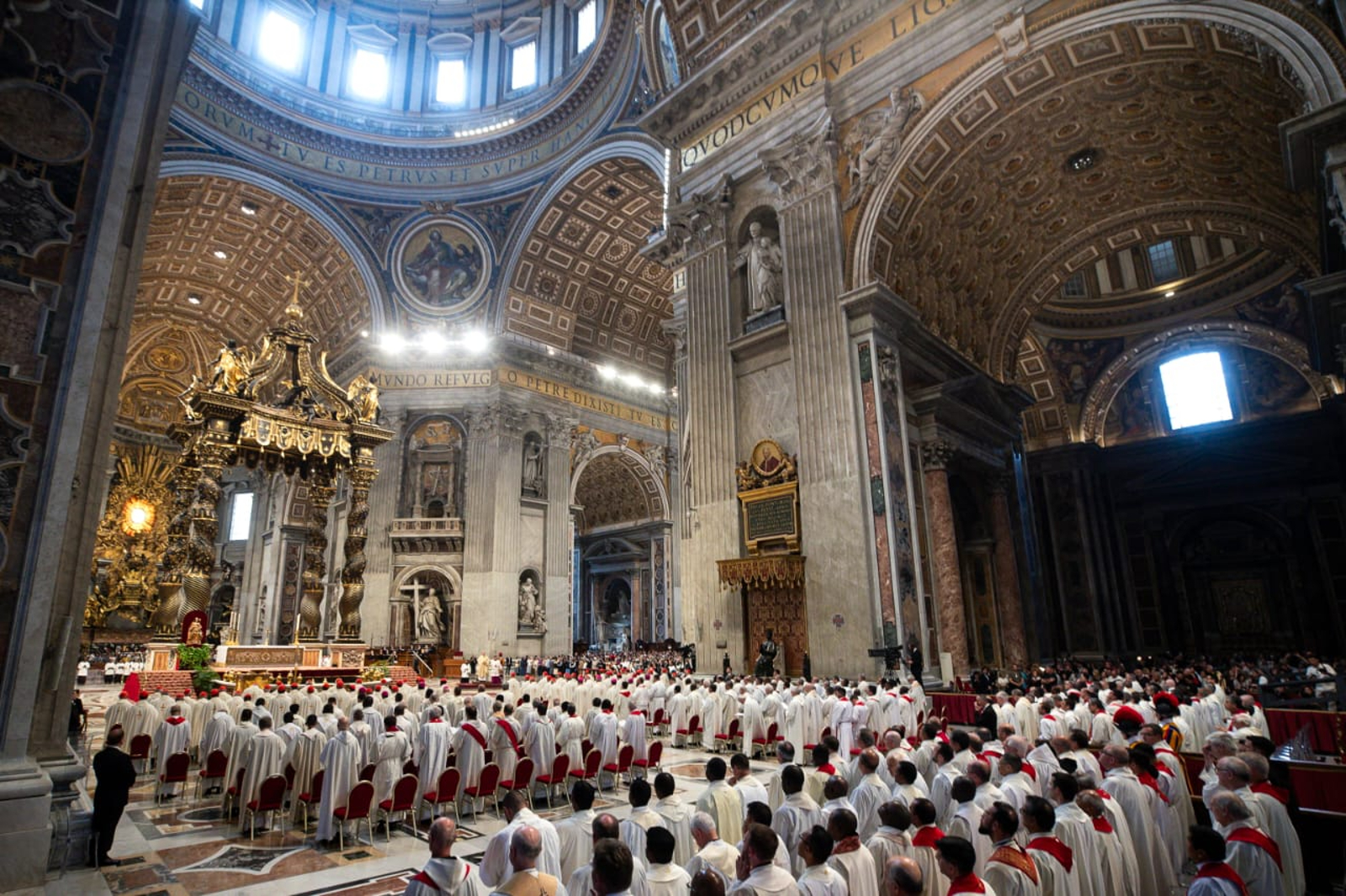 El Vaticano cerró el periodo de luto con misa en honor al papa Francisco 