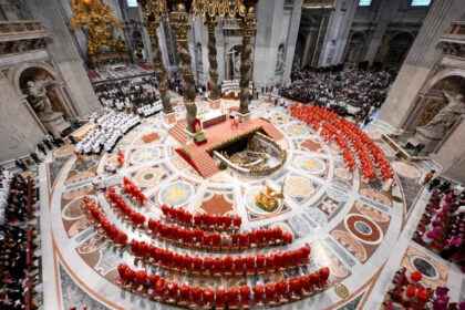 Oficiaron misa de inicio del cónclave para dar inicio al encierro de los cardenales