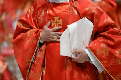 Oficiaron misa de inicio del cónclave para dar inicio al encierro de los cardenales