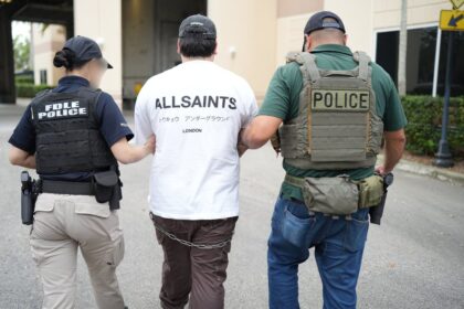 Redadas en EE UU aumentan la incertidumbre de los migrantes venezolanos: "Miramos a todos lados al salir a trabajar"