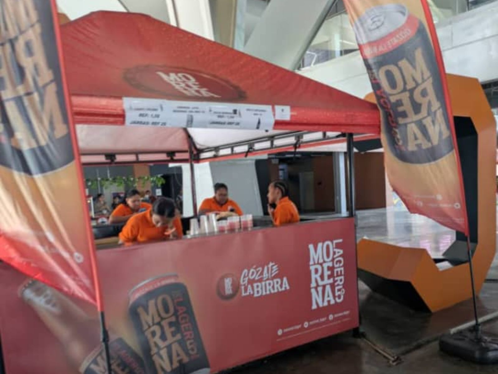 ¿Cuáles son los precios de los productos en el estadio para la Liga Monumental?