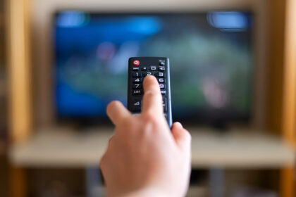Simpletv aumentó el monto de sus planes: ¿cómo quedaron las tarifas?