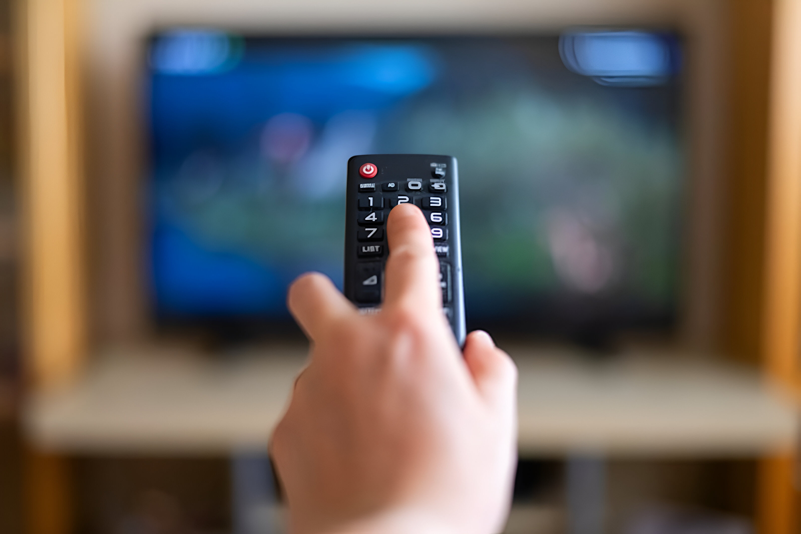 Simpletv aumentó el monto de sus planes: ¿cómo quedaron las tarifas?