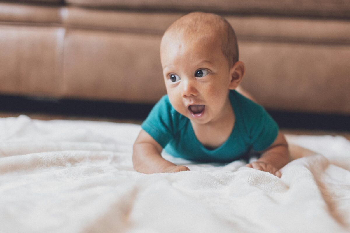 Qué es el retinoblastoma, un tipo de cáncer infantil que se manifiesta en los ojos