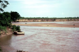 Investigan la muerte de venezolano al que encontraron en un río de Bolivia