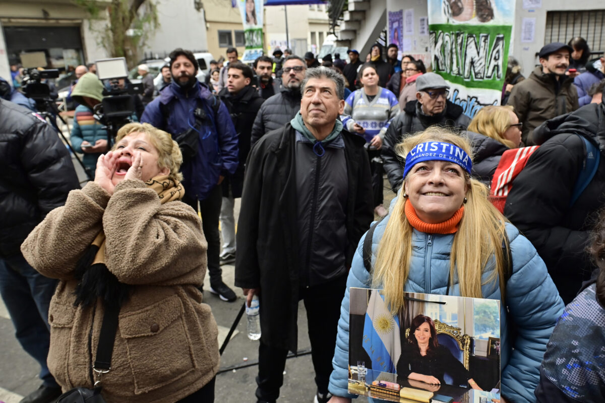 Otorgaron prisión domiciliaria a Cristina Fernández tras condena judicial
