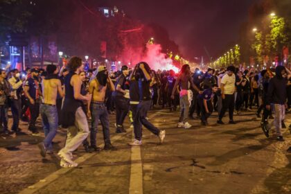 Celebraciones en Francia por victoria del PSG dejan 2 muertos y 200 heridos