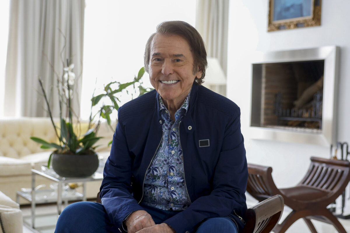 Academia Latina de la Grabación reconocerá a Raphael como Persona del Año