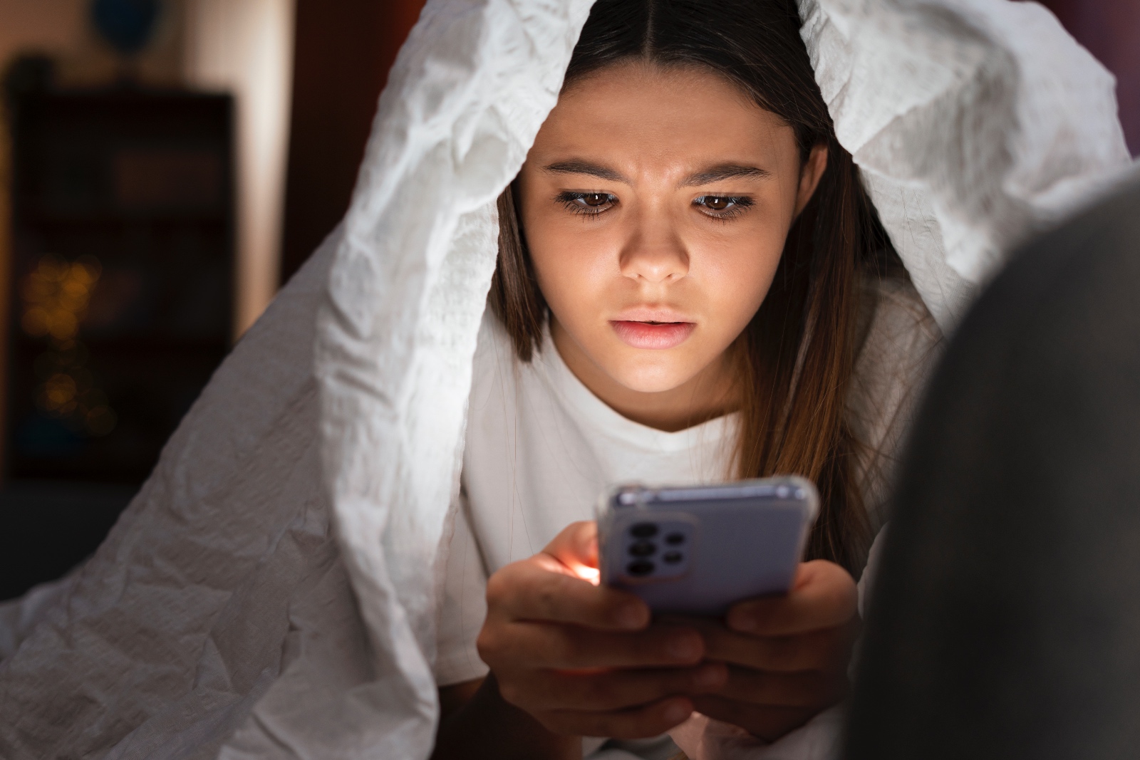 Adicción al celular. Foto: Freepik