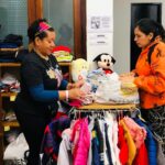Migrantes venezolanos en Argentina recibieron donativos de ropa para protegerse del invierno