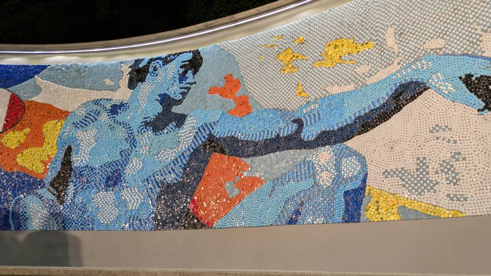 La Creación de Adán: el mural que Oscar Olivares inauguró en el Centro Italiano Venezolano de Caracas