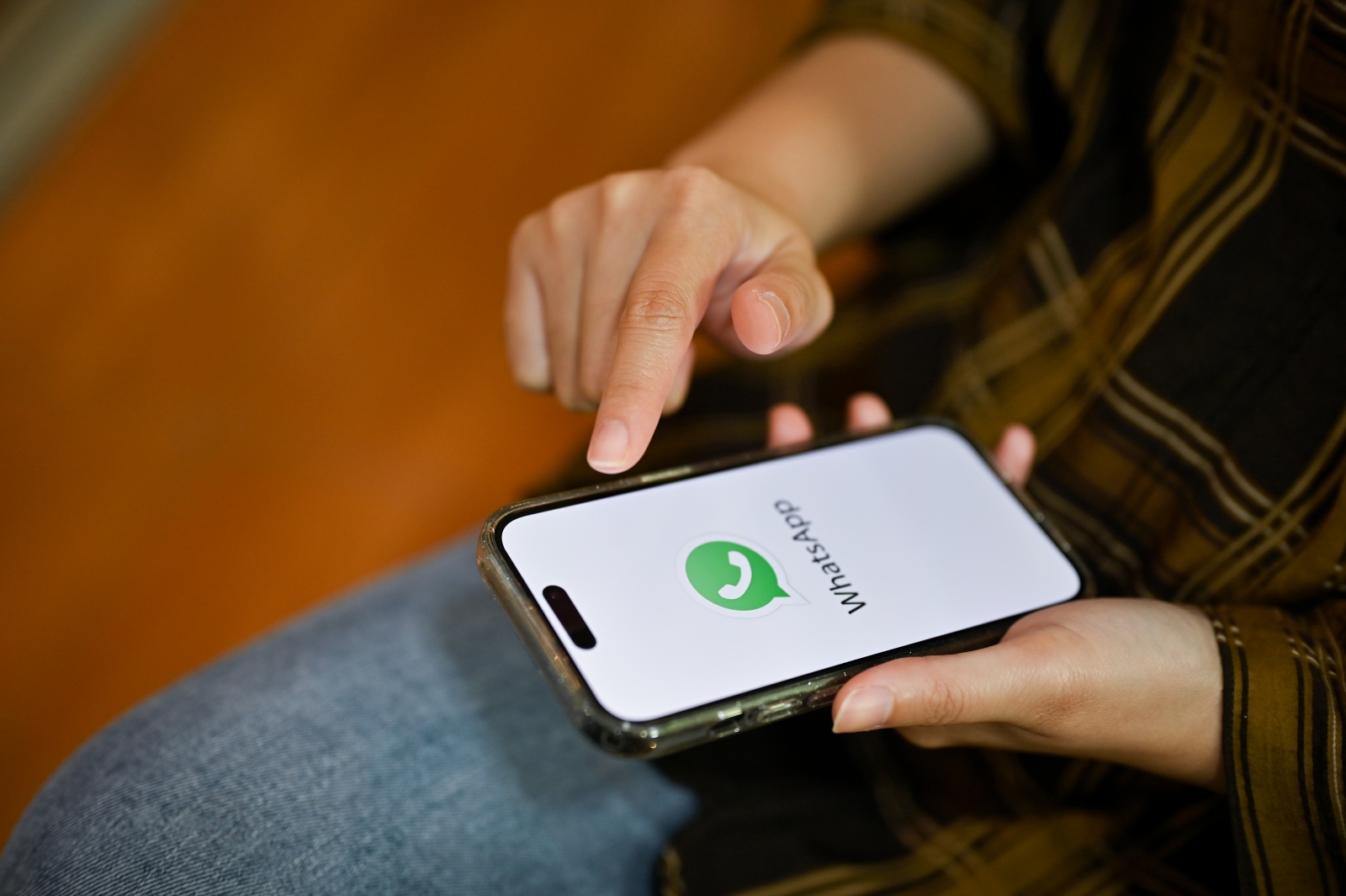WhatsApp anunció que comenzará a incluir anuncios y suscripciones en la app