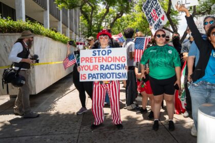 En imágenes: las masivas protestas en Estados Unidos contra las redadas migratorias