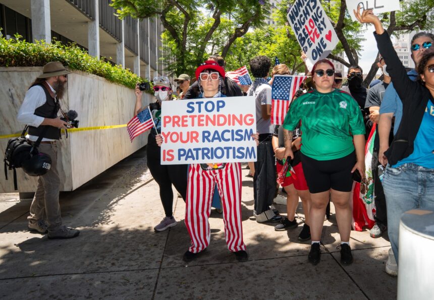 En imágenes: las masivas protestas en Estados Unidos contra las redadas migratorias