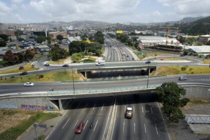 Cerrarán parcialmente la autopista Gran Cacique Guaicaipuro en Los Ruices por trabajos de rehabilitación