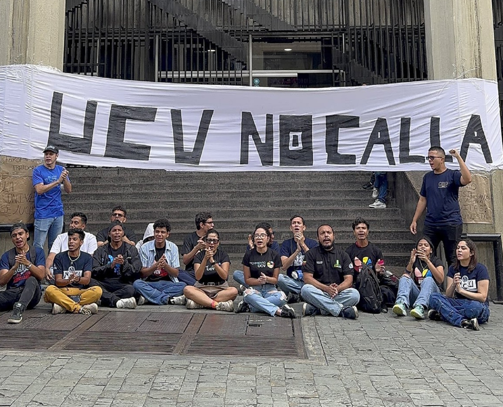 Estudiantes de la FCU-UCV protestan en Caracas por la suspensión de las pruebas internas
