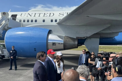 Trump fue recibido con protestas en Alligator Alcatraz, el centro de detención para migrantes Trump inauguró Alligator Alcatraz, el nuevo centro de detención para migrantes en EE UU