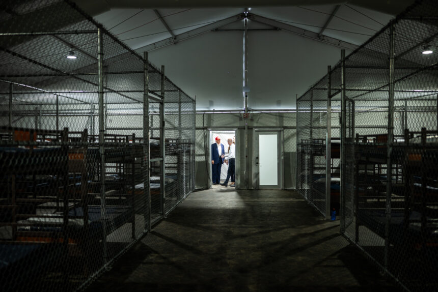 Llegaron los primeros migrantes a la cárcel Alligator Alcatraz