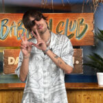 Danny Ocean abre la puerta del Babylon Club para “apagar el ruido” que afecta el mundo