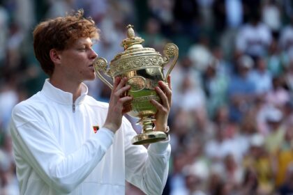 El tenista italiano Jannik Sinner se consagró campeón de Wimbledon