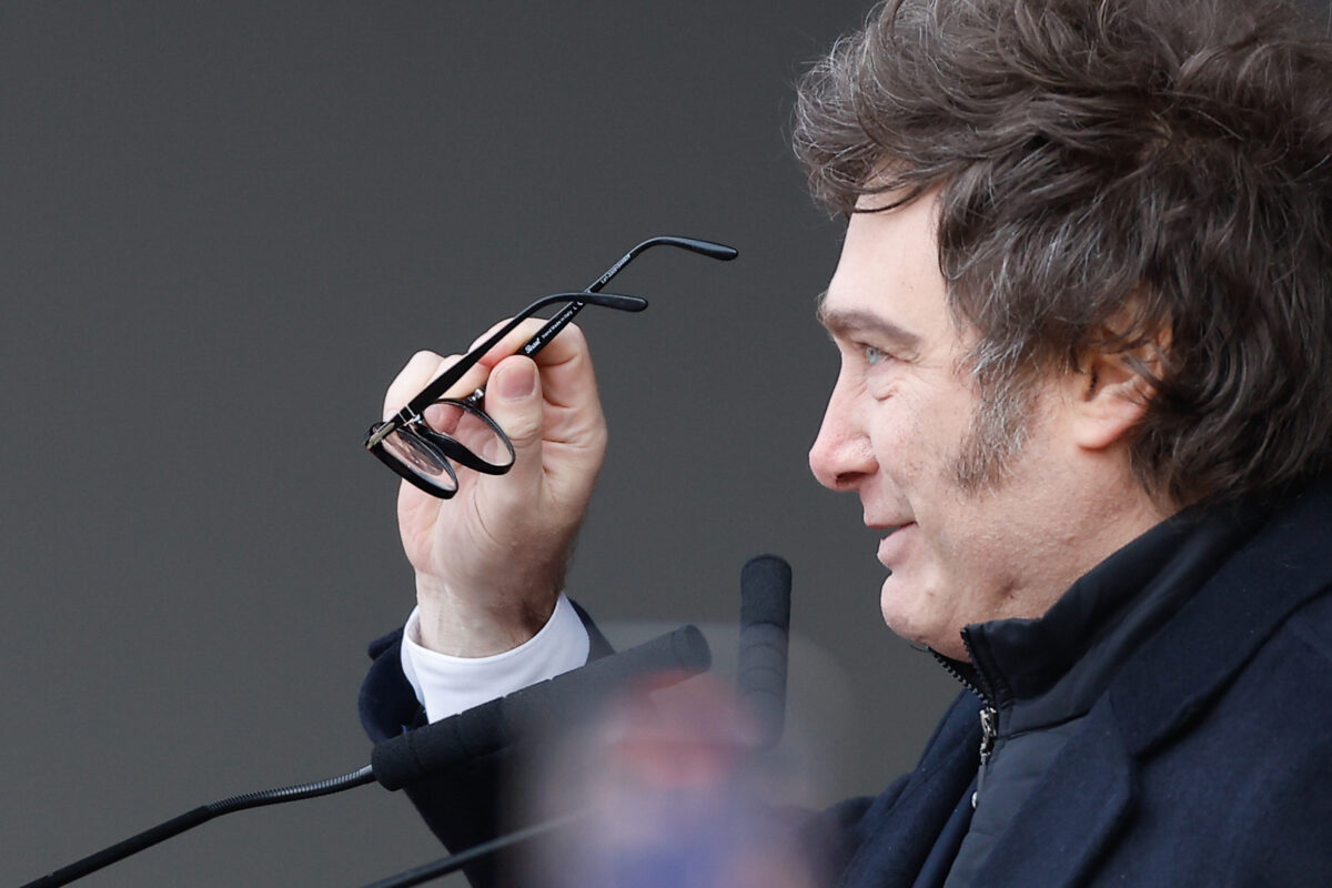 Gobierno de Milei ofrece la ciudadanía argentina a cambio de "inversiones relevantes"