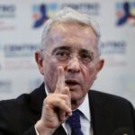 Álvaro Uribe fue declarado culpable del delito de soborno en actuación penal