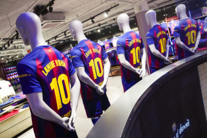 Lamine Yamal, el nuevo 10 del Barcelona que dispara las ventas