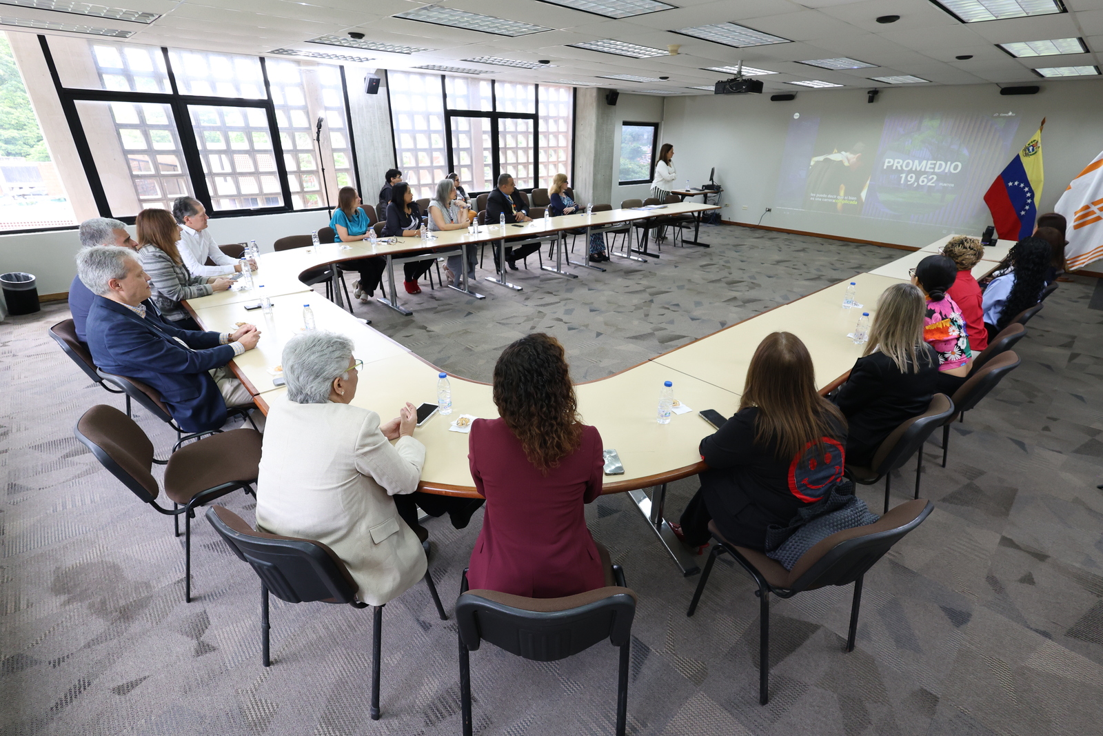 Movistar otorga becas a docentes que cursan el Programa de Profesionalización en Servicio de la Unimet