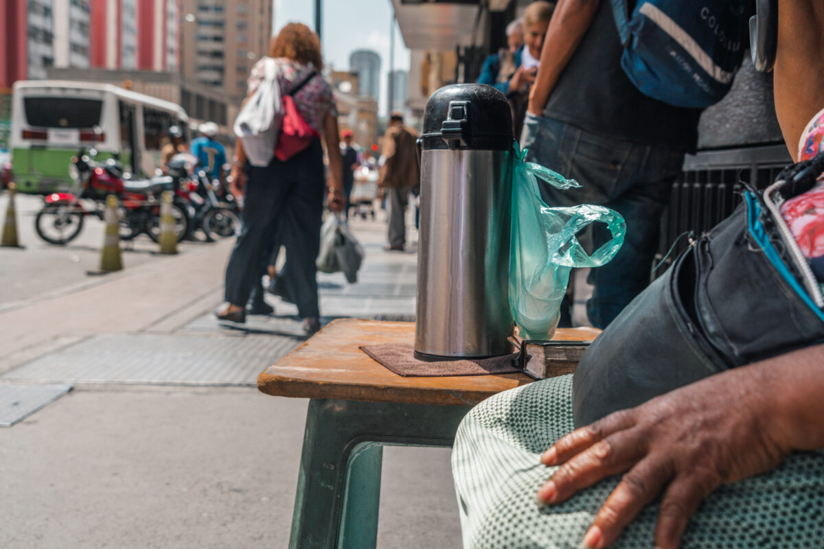 Café a pie de calle: retratos de los vendedores caraqueños