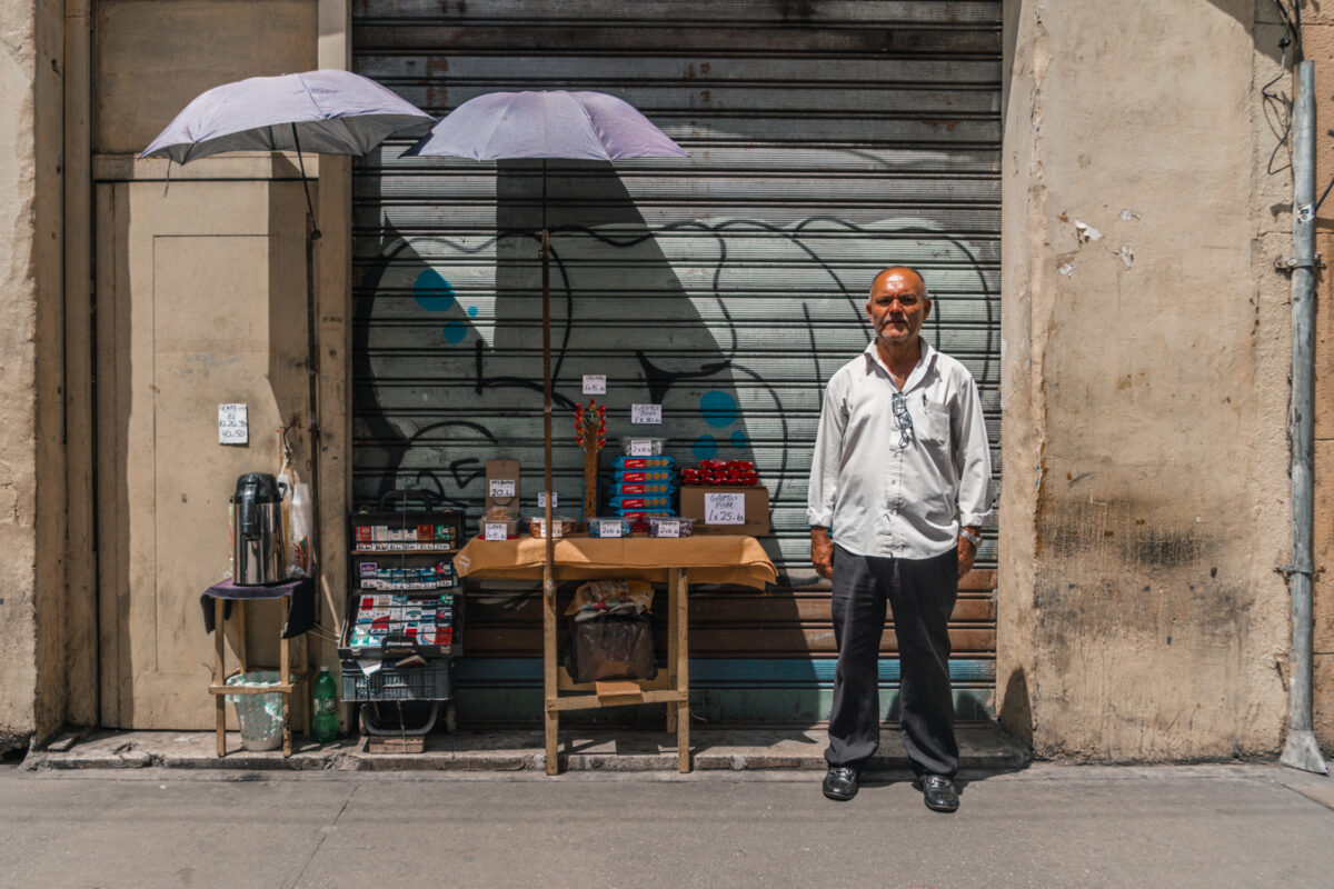 Café a pie de calle: retratos de los vendedores caraqueños
