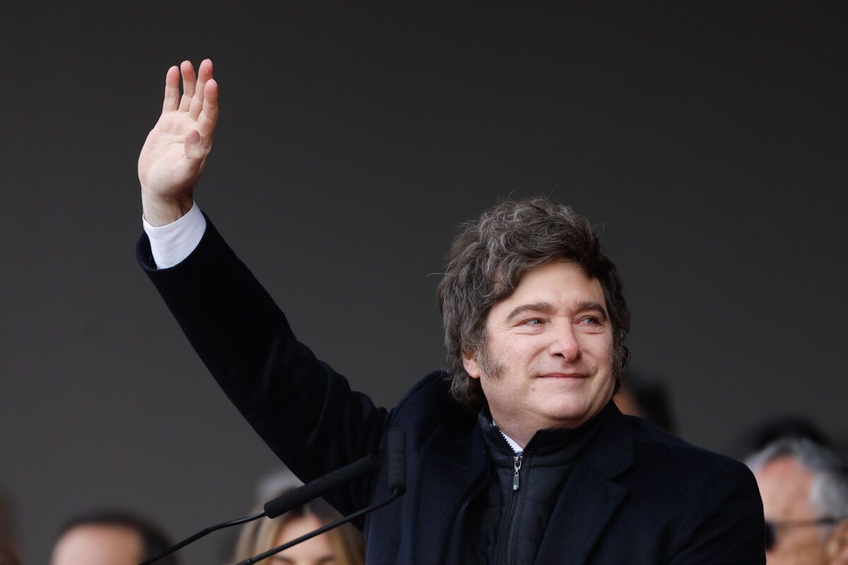 Gobierno de Milei ofrece la ciudadanía argentina a cambio de "inversiones relevantes"