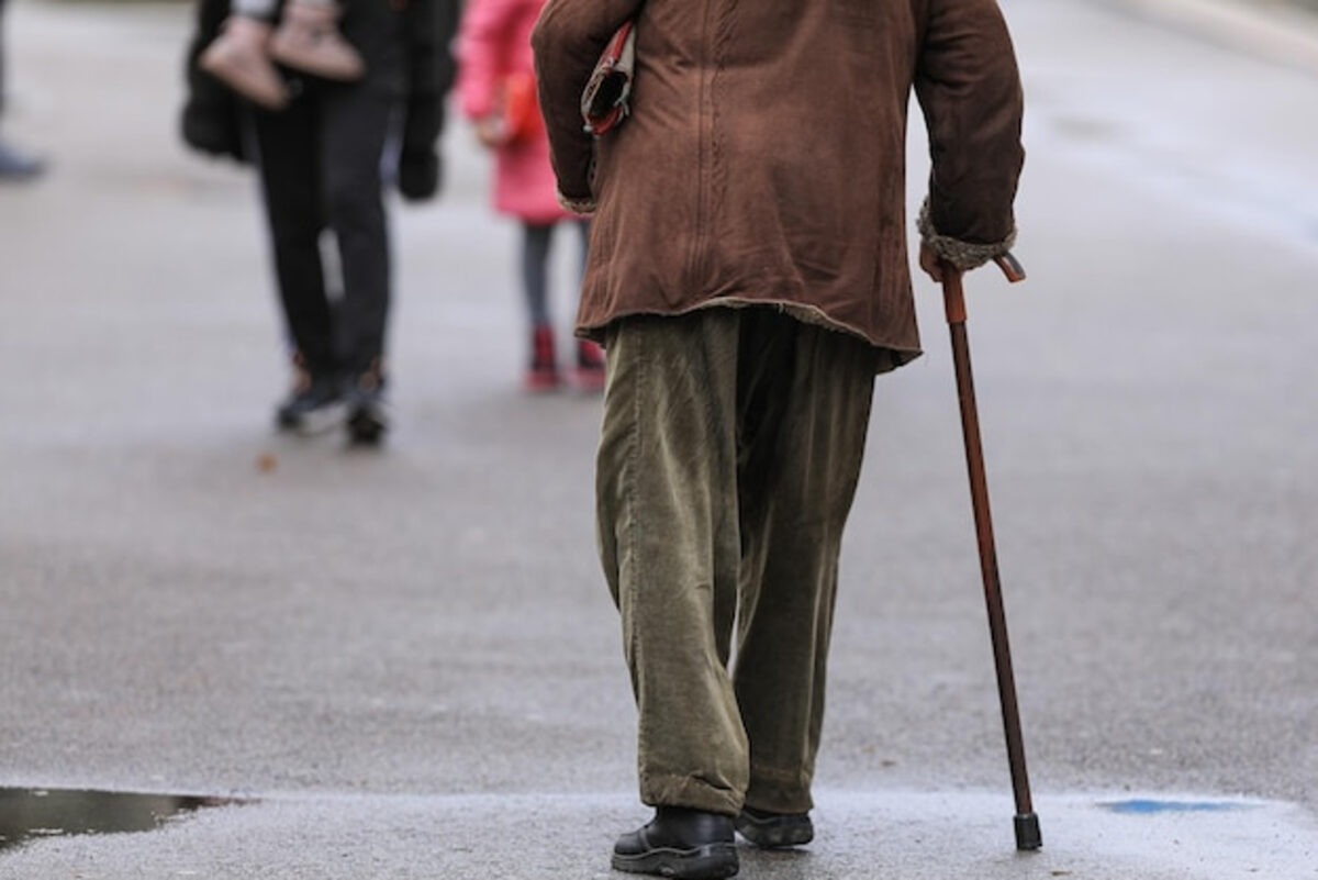 Los desafíos de los adultos mayores que viven solos en Venezuela