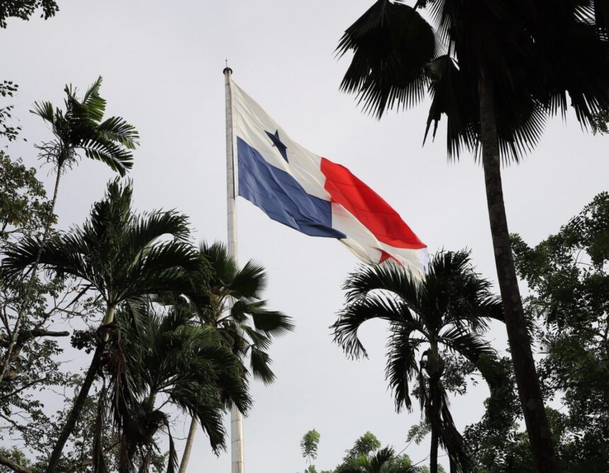 Panamá gestiona asistencia a la tripulación del buque interceptado por el gobierno venezolano