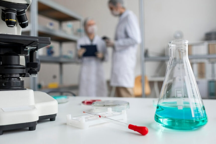 Descubrieron cómo bloquear la molécula que provoca metástasis en pacientes con cáncer de mama