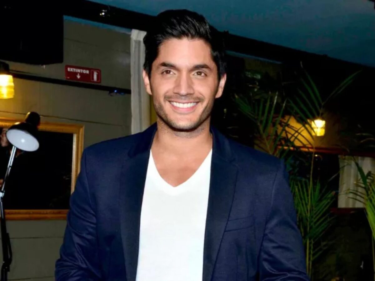 El actor Daniel Elbittar denunció que anularon su pasaporte venezolano 