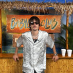 Danny Ocean abre la puerta del Babylon Club para “apagar el ruido” que afecta el mundo