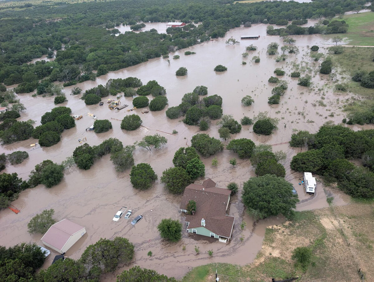 En imágenes: los daños que han causado las inundaciones en Texas